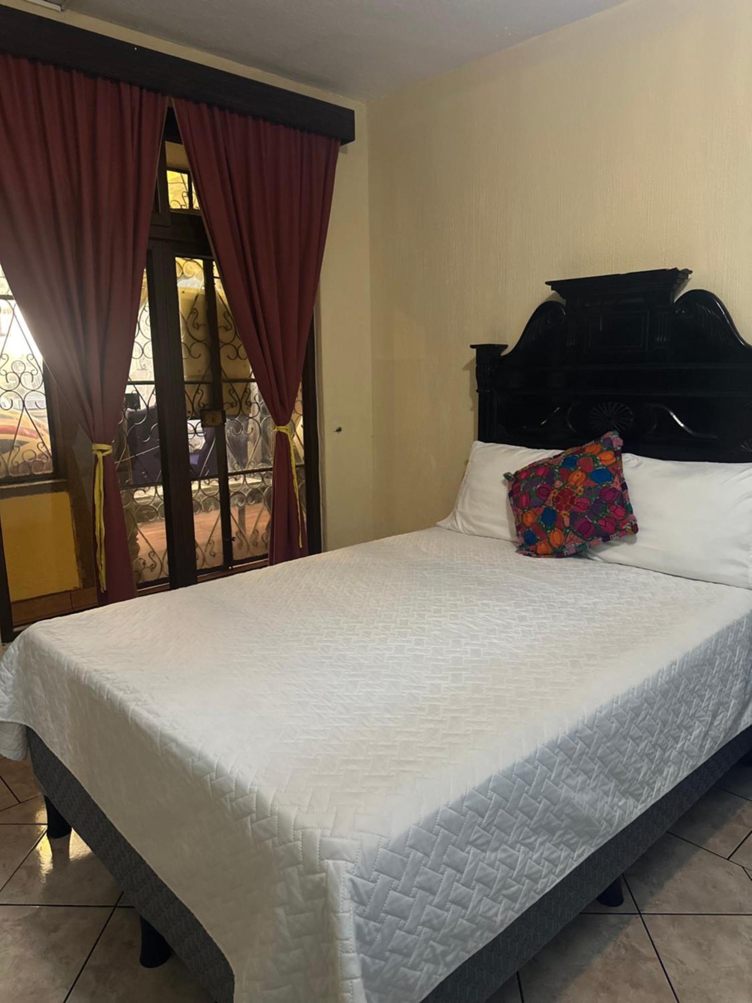 Don Valentino Hotel Antigua ภายนอก รูปภาพ