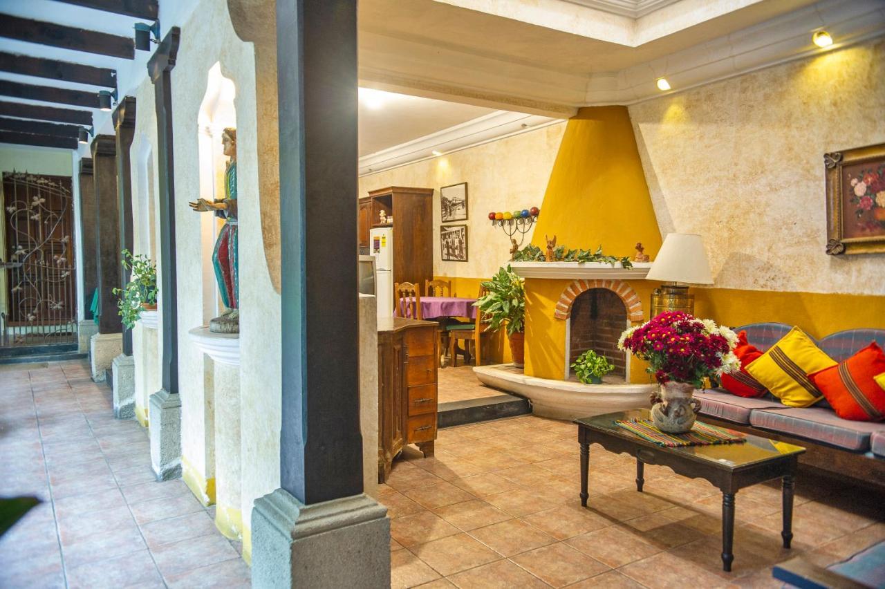 Don Valentino Hotel Antigua ภายนอก รูปภาพ